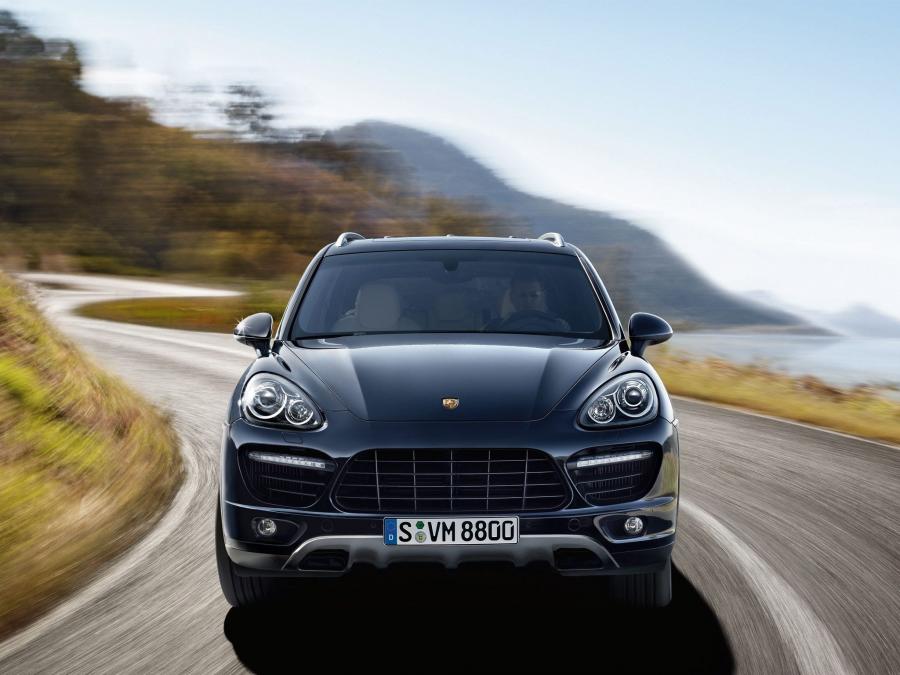  Porsche Cayenne Turbo 2011 года  (фото 13 из 20)